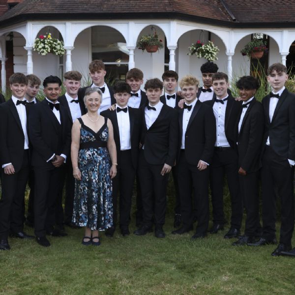 Leavers24P096